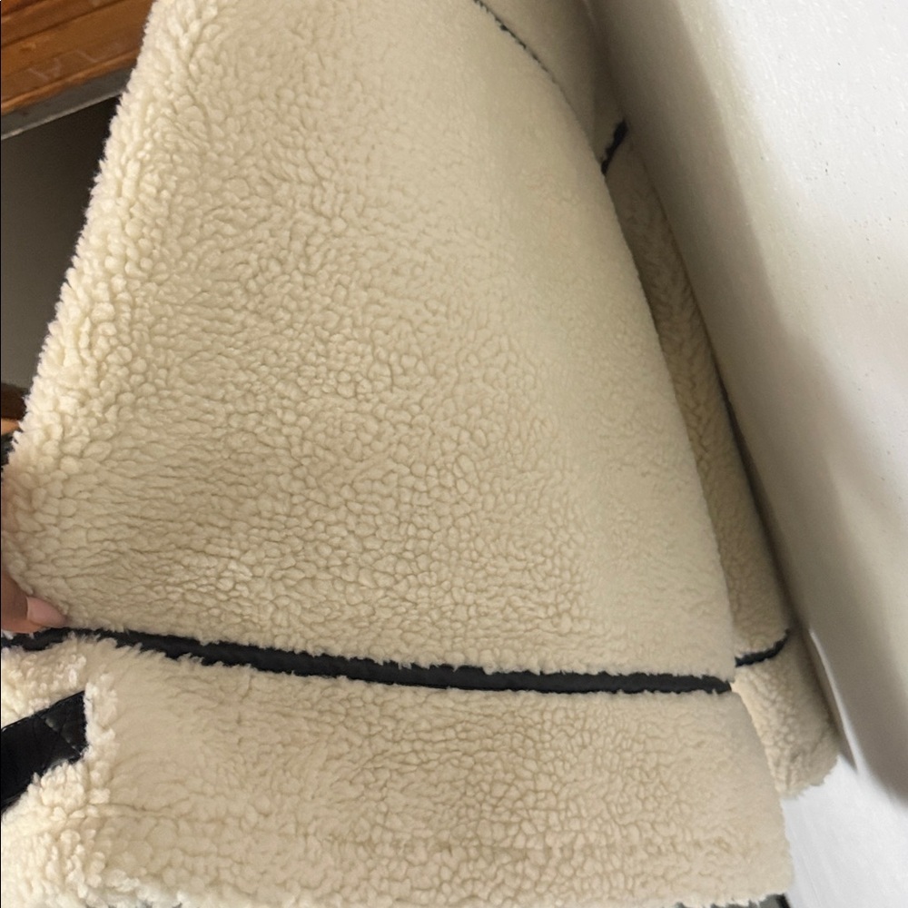 Cozy Cream and Black Teddy Jacket, S - Picture 15 of 16